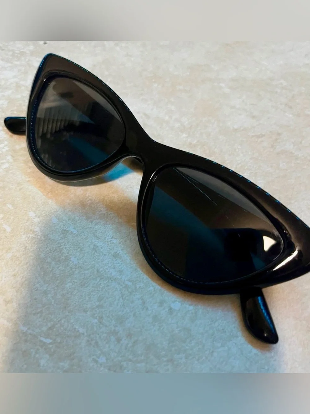 H&M Black Cat-Eye Women's Sunglasses